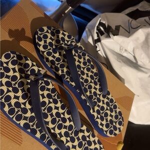 Coach C logo blue flip flops
